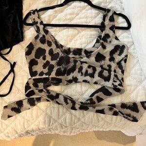 Milo Nepal Leapord Wode Wrap Bikini Top